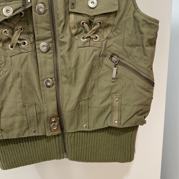 **NWOT ** Military Vest For Kids - Picture 5 of 12